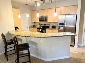 Perfect 2-Bedroom Resort Condo Free Parking